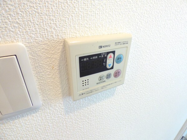 設備(給湯器リモコン)