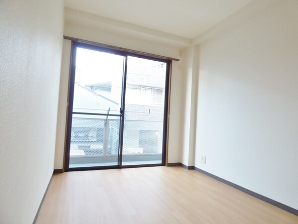 その他部屋・スペース(明るい洋室)