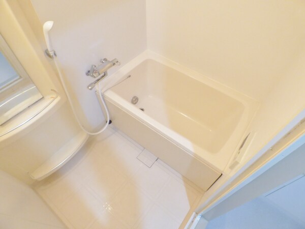 バス／シャワールーム等(追い焚き機能付バス)