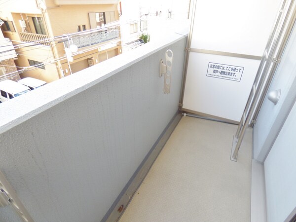 バルコニー・ベランダ(南東向きバルコニーで日当たり良好)