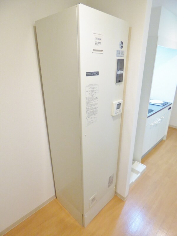 設備(電気温水器)