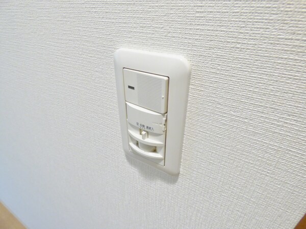 設備(人感センサーライト)