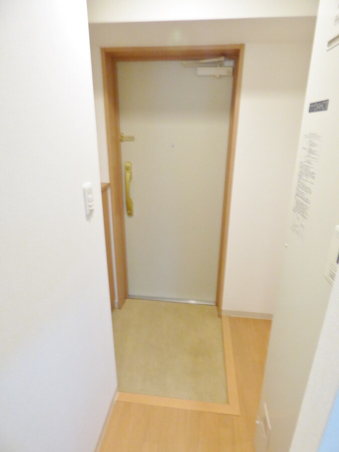 物件内観写真24　(玄関ダブルロック)