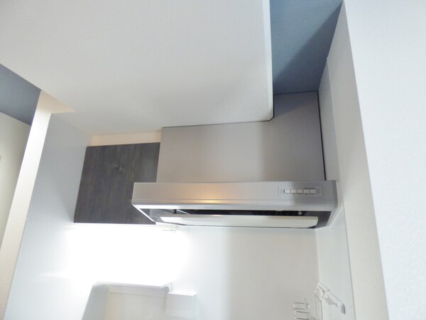 キッチン(レンジフード＆キッチン収納)