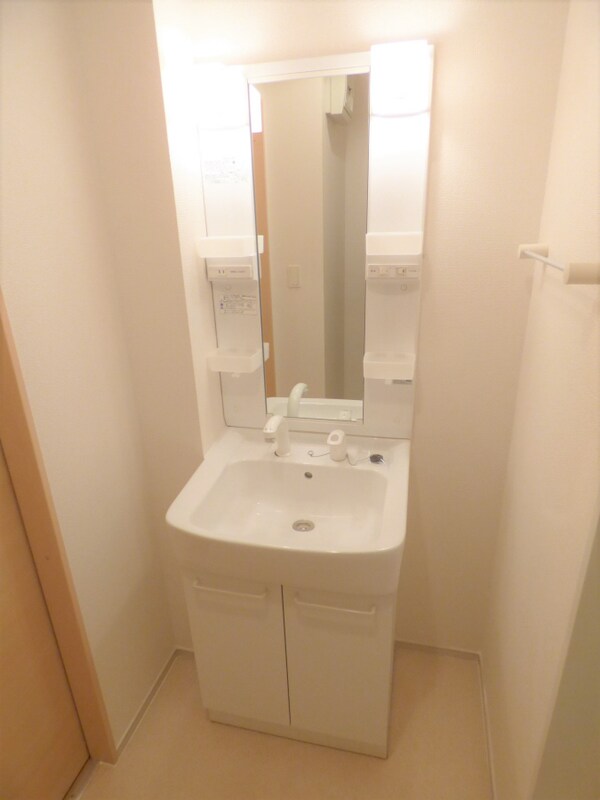 洗面所(シャンプードレッサー)