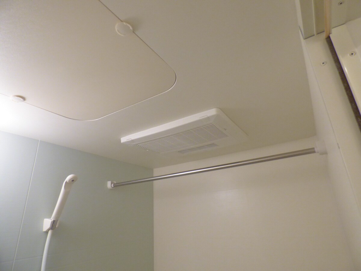 物件内観写真8　(浴室乾燥機)