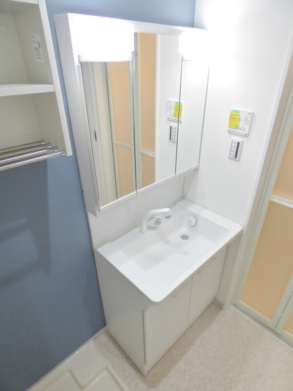 洗面所(シャンプードレッサー)