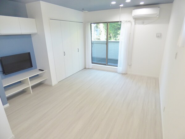 居室(広々としたオシャレな洋室)