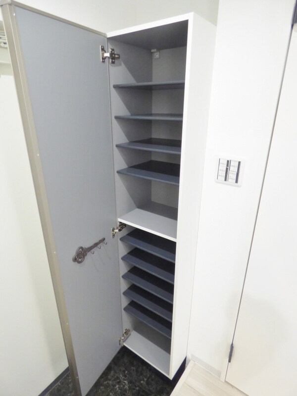 玄関(シューズボックス付)