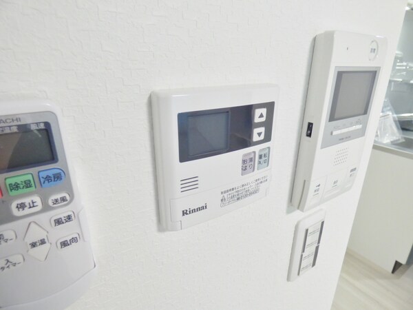 設備(給湯器リモコン)