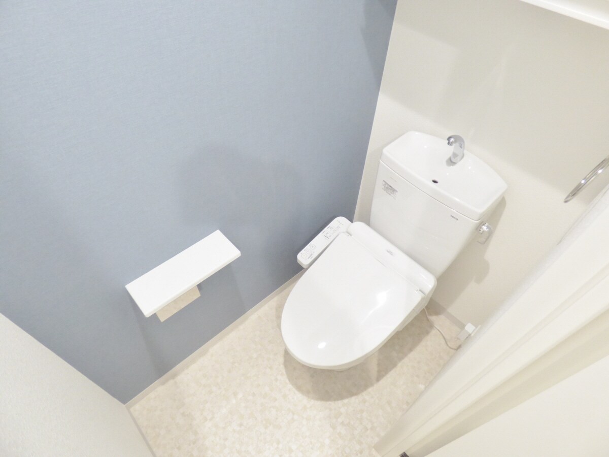 物件内観写真8　(ウォシュレット付トイレ)