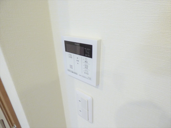 設備(給湯器リモコン)