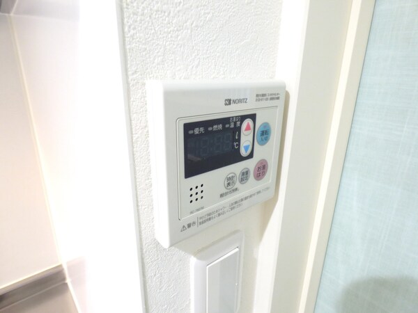 設備(給湯器リモコン)