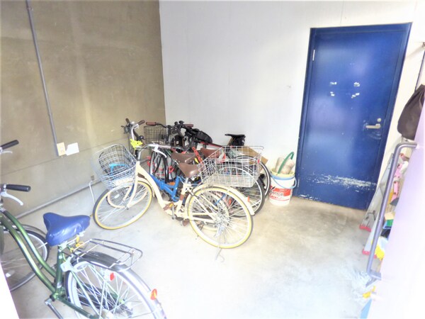 共用部(駐輪場)