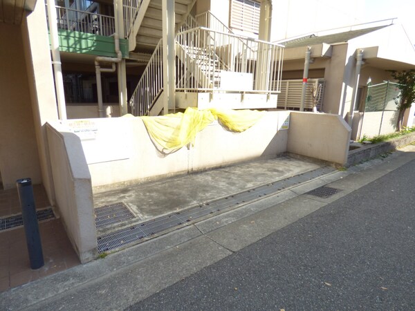 共用部(敷地内ゴミステーション)