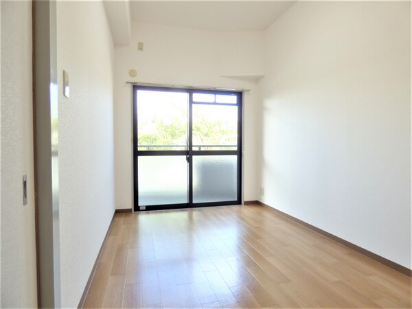 その他部屋・スペース(広々とした洋室)