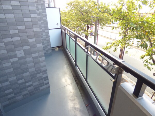 バルコニー・ベランダ(南西向きバルコニーで日当たり良好)