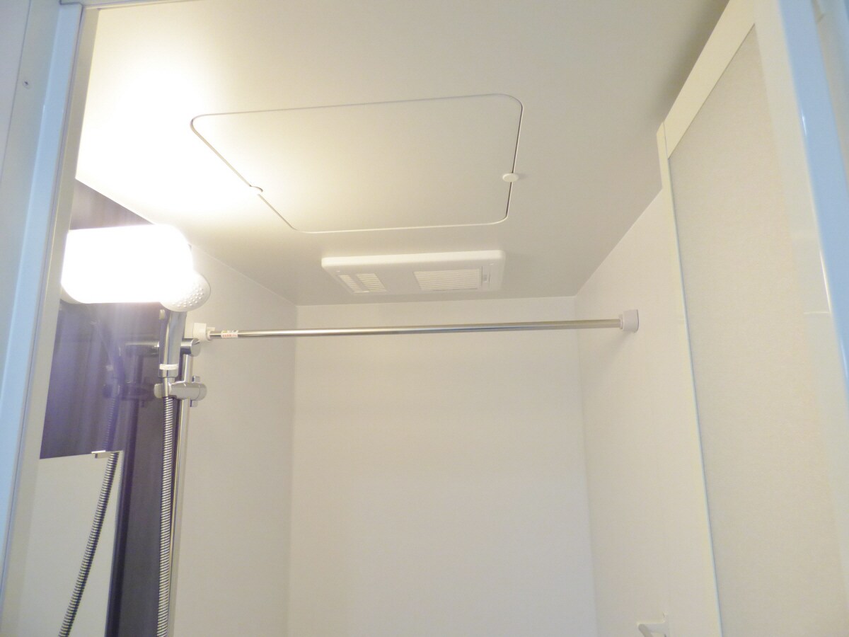 物件内観写真9　(浴室乾燥機)
