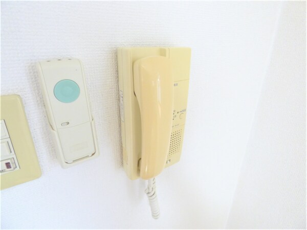 設備(オートロック連動インターホン)
