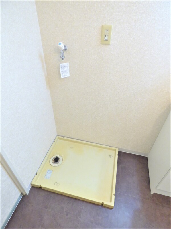 設備(室内洗濯機置場)