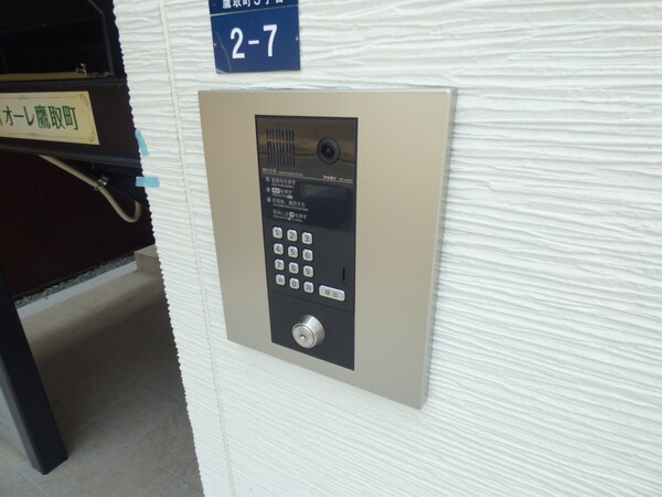 エントランス(安心のオートロック完備)