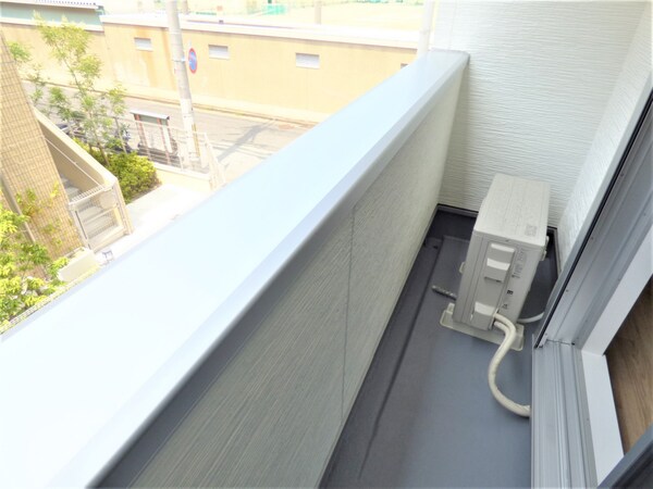 バルコニー・ベランダ(南西向きバルコニーで日当たり良好)