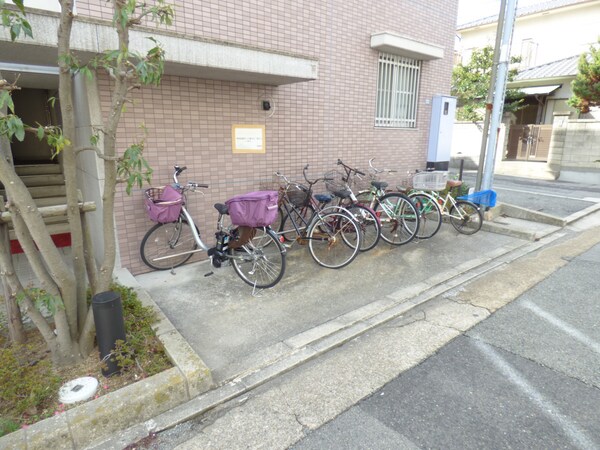 共用部(駐輪場)