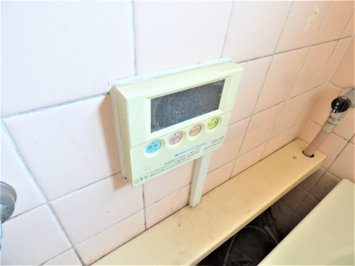 物件内観写真15　(浴室リモコン)