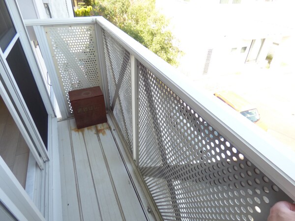 バルコニー・ベランダ(南向きバルコニーで日当たり良好)