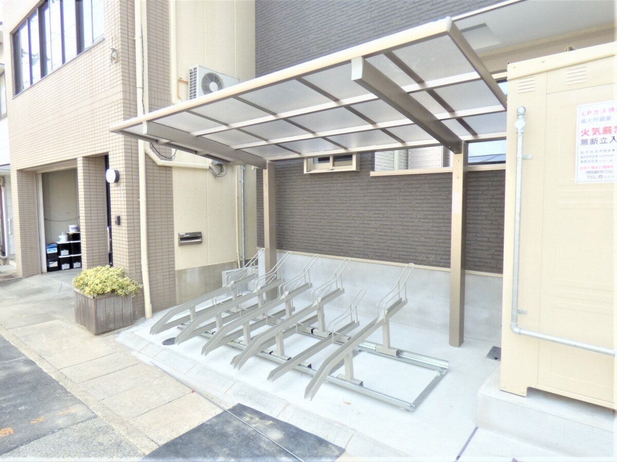 物件内観写真26　(駐輪場)