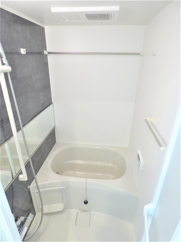 バス／シャワールーム等(追い焚き機能付バス)