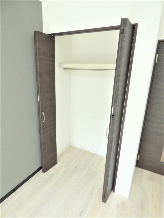 物件内観写真11　(クローゼット)