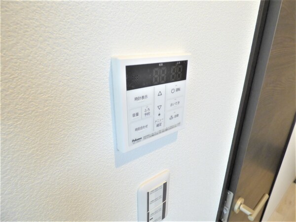 設備(給湯器リモコン)