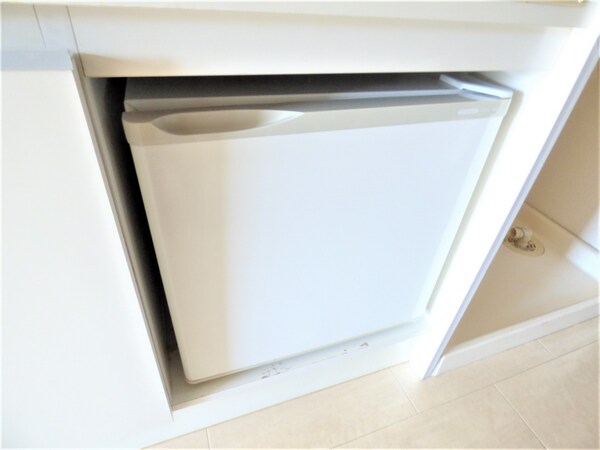 設備(冷蔵庫付)