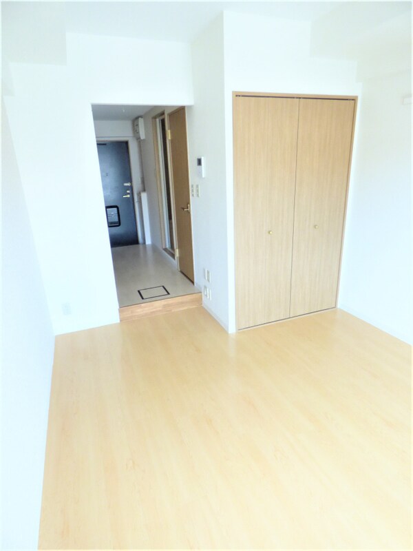 居室(キレイな洋室)