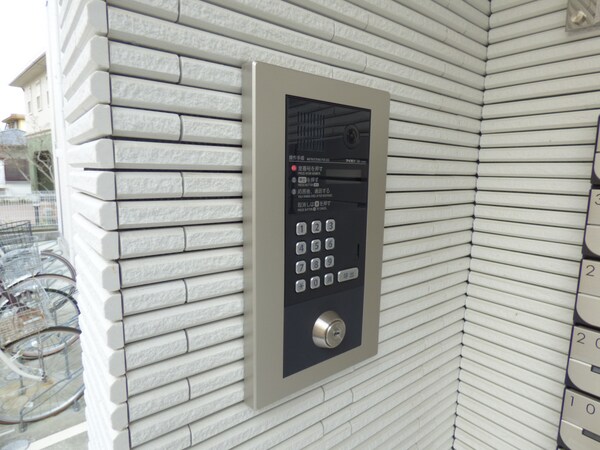 セキュリティ(安心のオートロック完備)