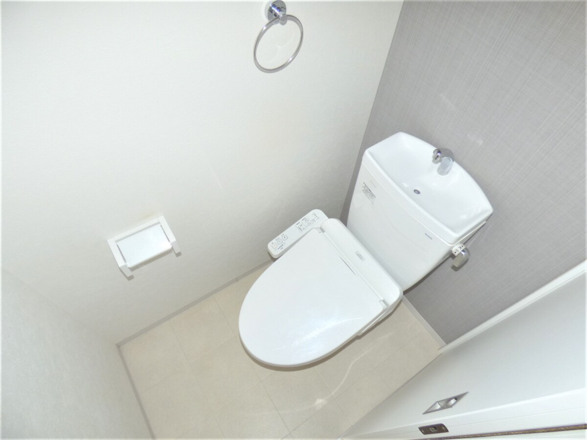 物件内観写真7　(ウォシュレット付トイレ)