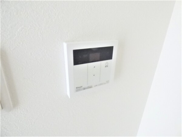 設備(給湯器リモコン)