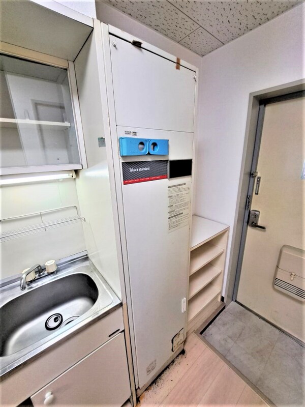 設備(電気温水器)