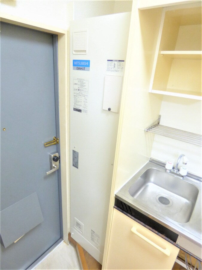 物件内観写真16　(電気温水器)