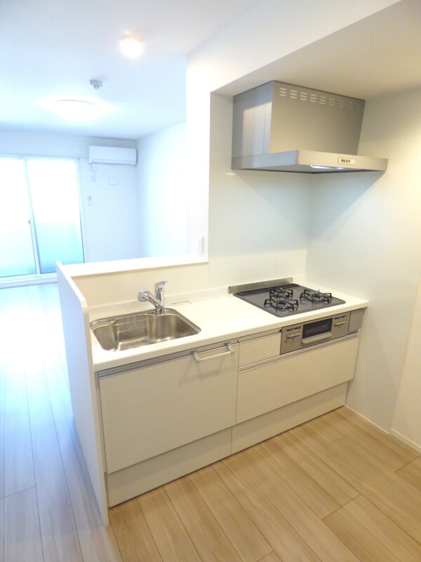 キッチン(３口ガスシステムキッチン)
