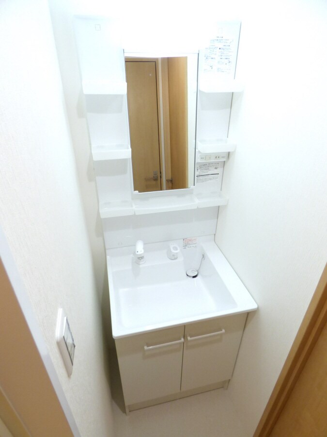 物件内観写真7　(シャンプードレッサ)