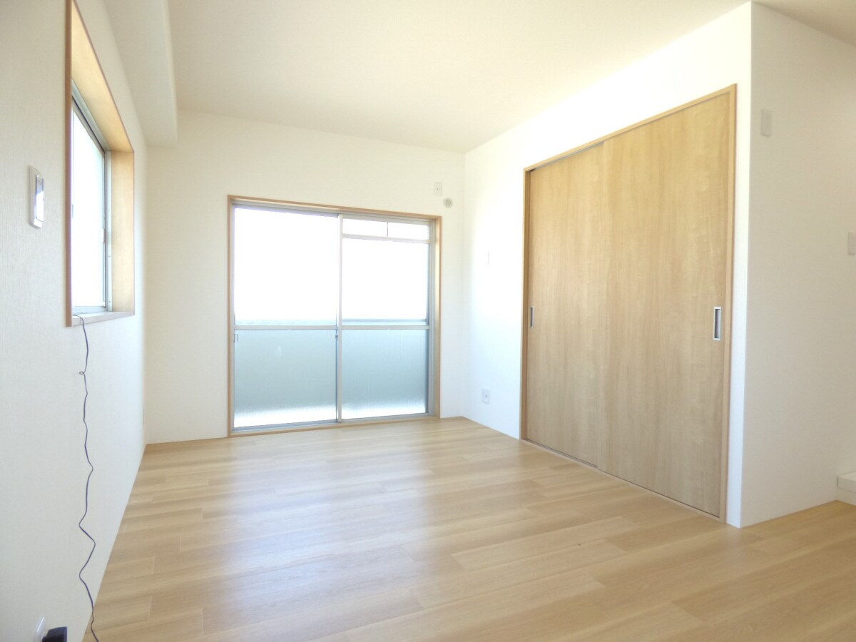 物件内観写真17　(キレイなリビング)