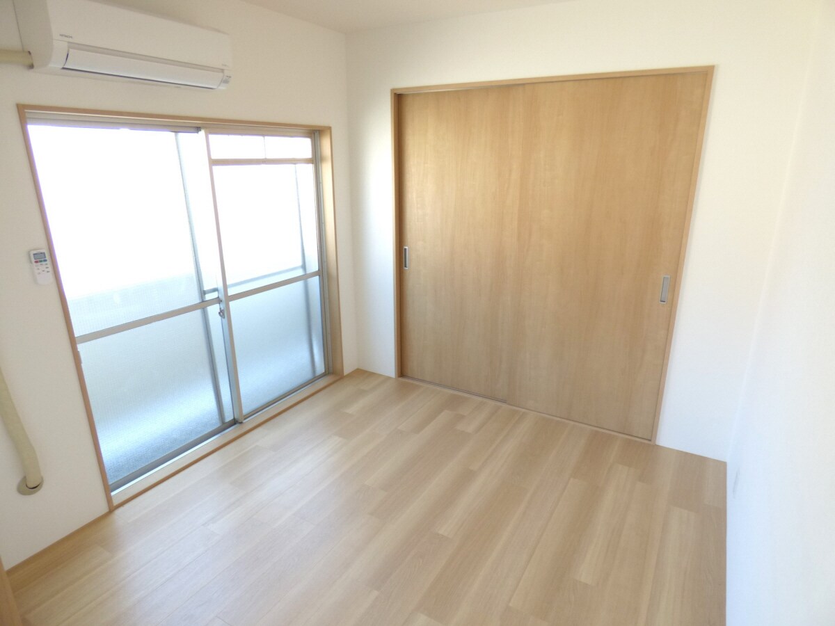 物件内観写真22　(キレイな洋室)