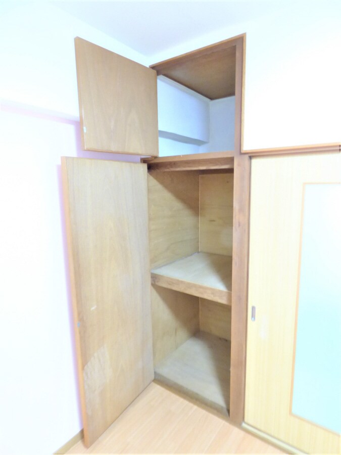 物件内観写真22　(物入)