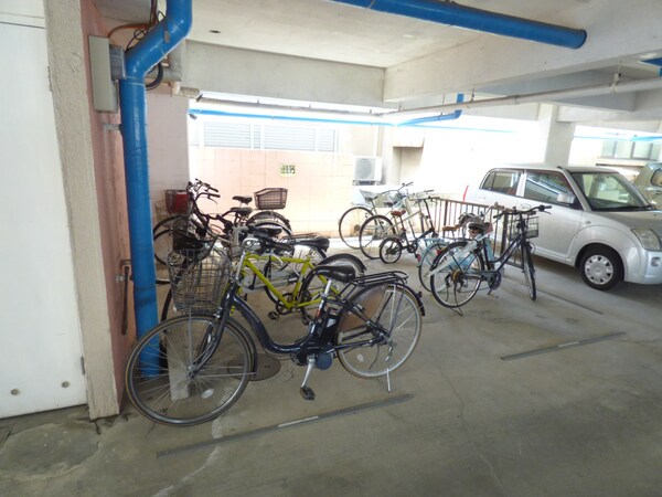 共用部(駐輪場)