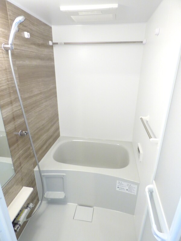 バス／シャワールーム等(追い焚き機能付バス)