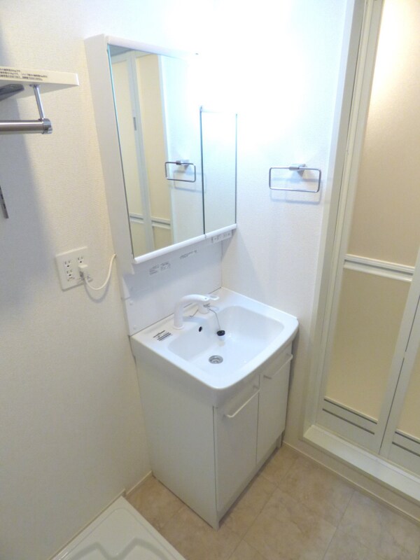 洗面所(シャンプードレッサー)