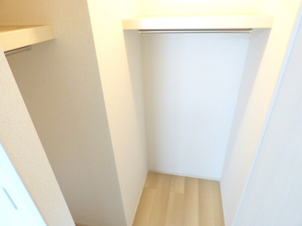 収納(ウォークインクローゼット)