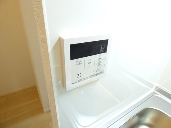 設備(給湯器リモコン)